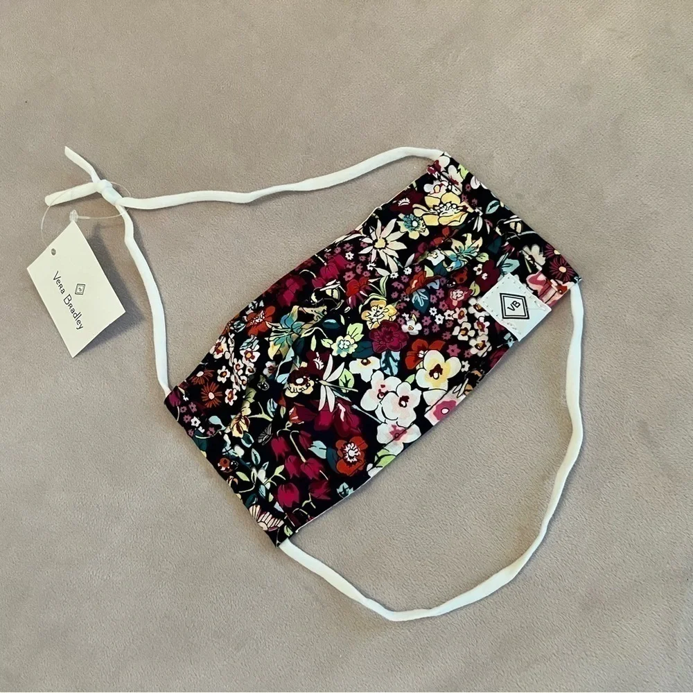 New VERA BRADLEY Itsy Ditsy Youth Mask with Adjustable Elastic Blue Red Floral